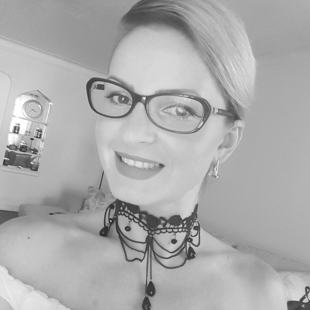 Meet your Posher, Raluca